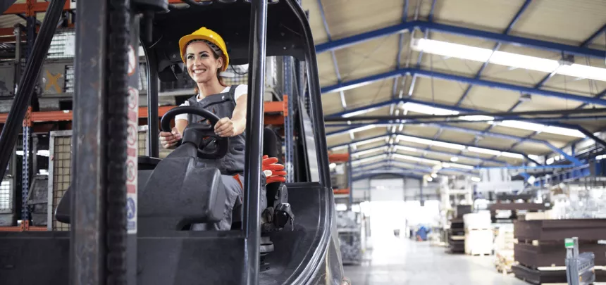 Профессия водителя вилочных погрузчиков (VZV): ключ к успешной карьере в логистике и складском хозяйстве